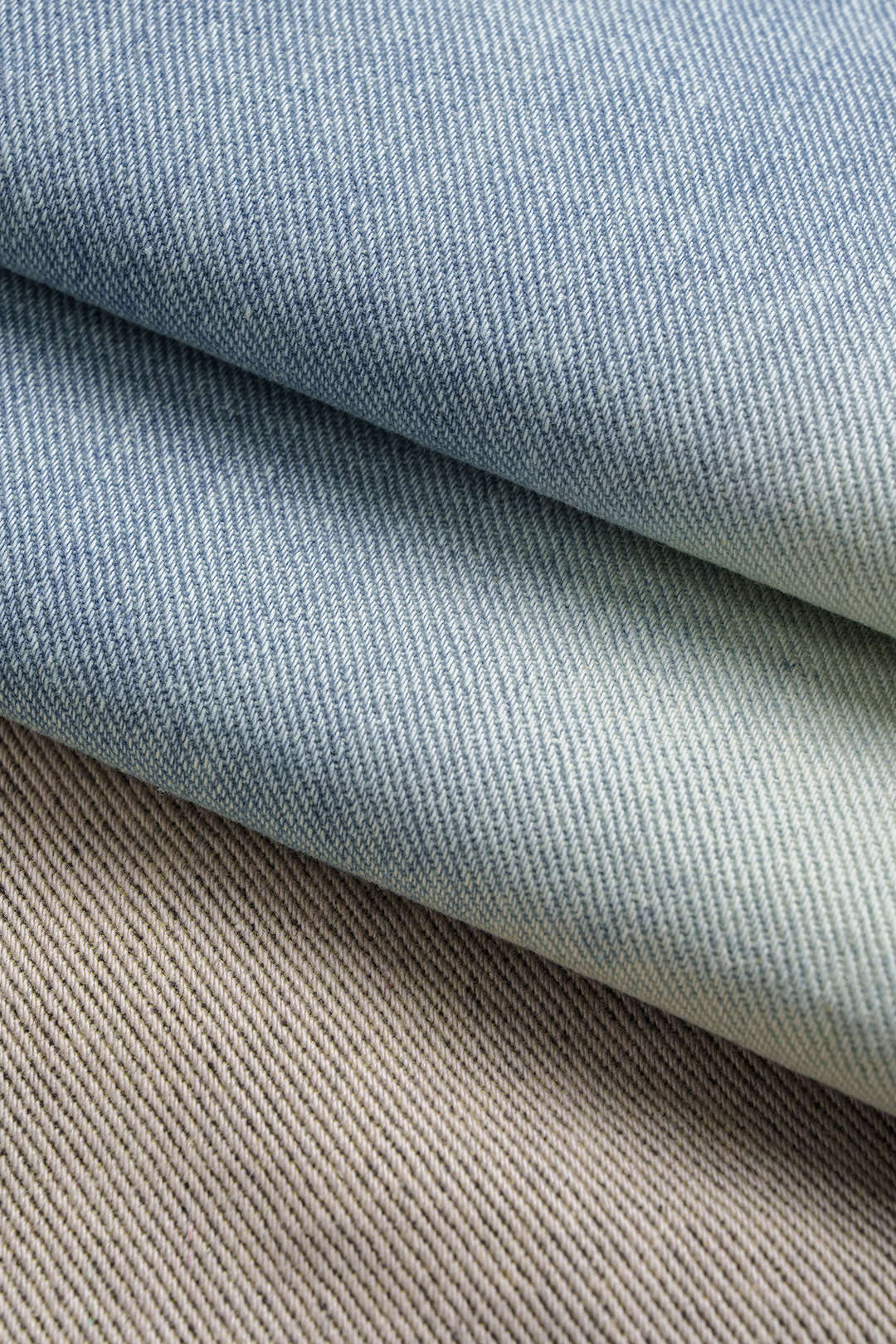 Denim Patchwork Frayed Rivets Barrel Leg Jeans