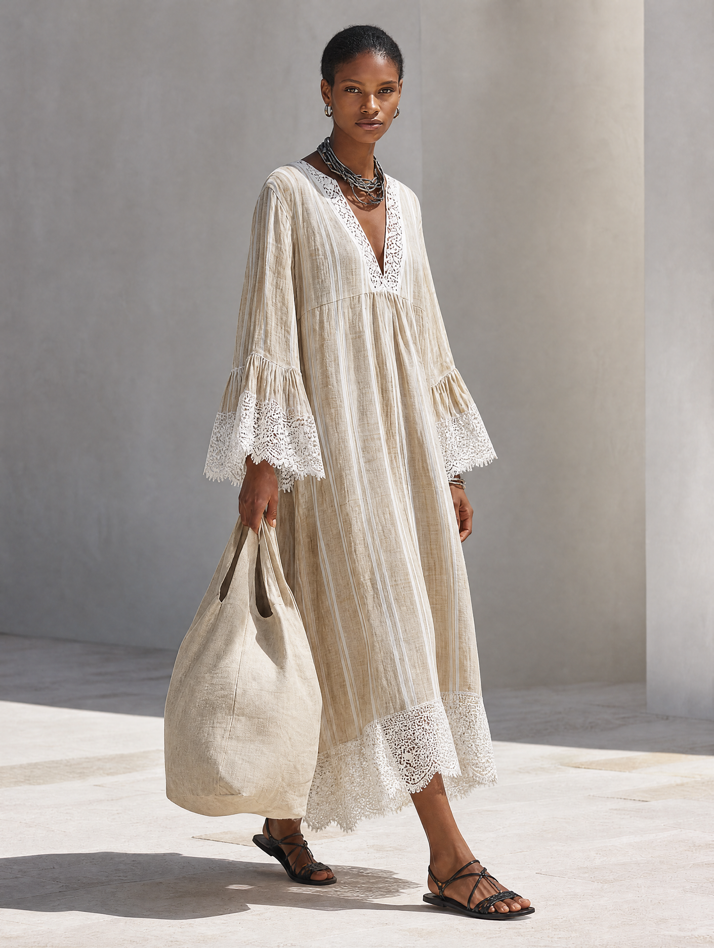Minimalista Beige Vertical-Stripe Chalecoido maxi With Blanco Encaje Trim And Acampanado Manga largas