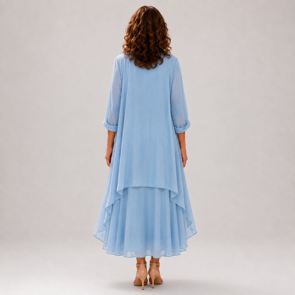 Elena | Vestido Elegante con Bordado Floral y Capa Ligera