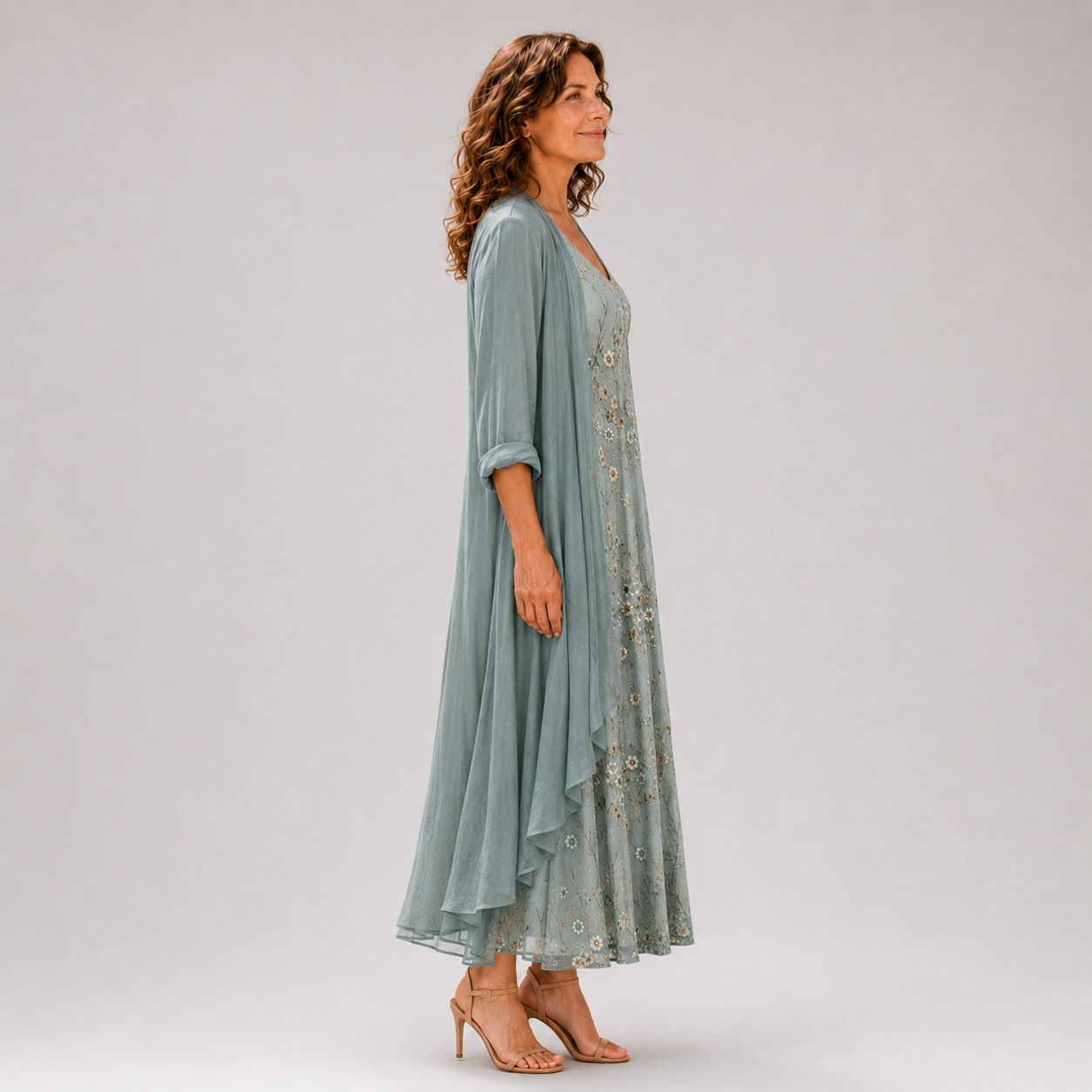 Elena | Vestido Elegante con Bordado Floral y Capa Ligera