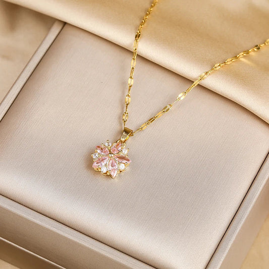 Collar Sakura Rosa Romántico en Acero