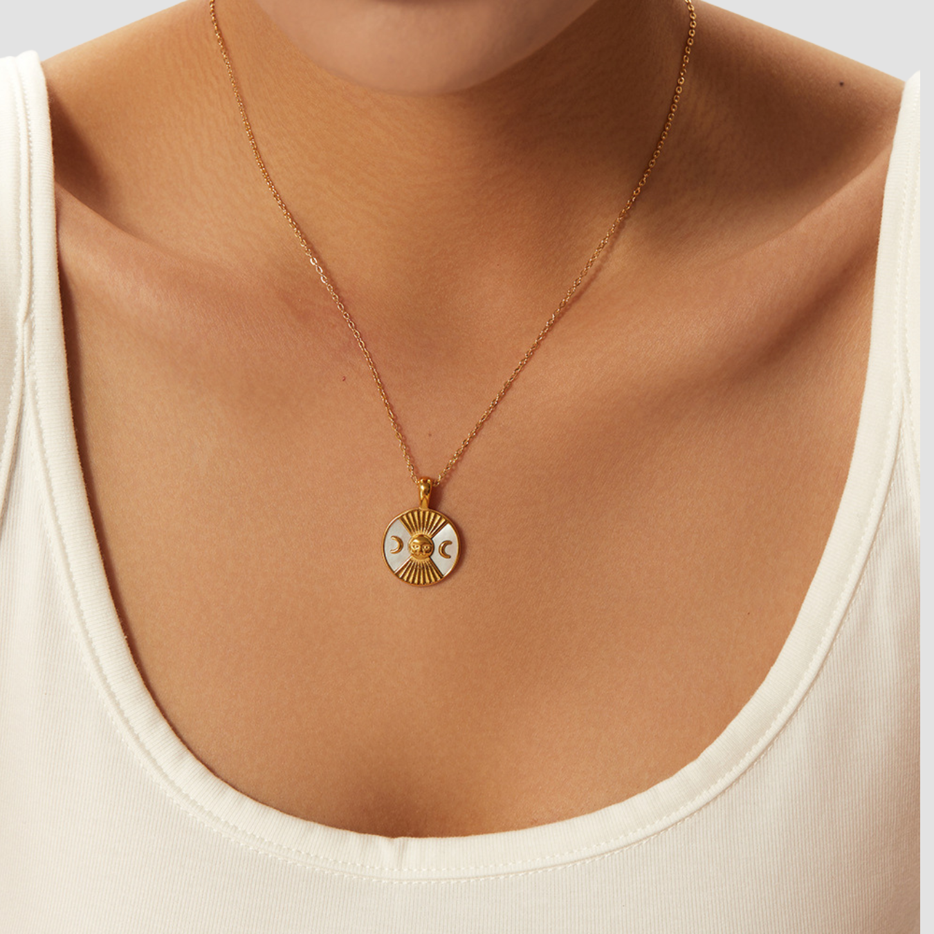 Elio| Collar redondo de acero inoxidable