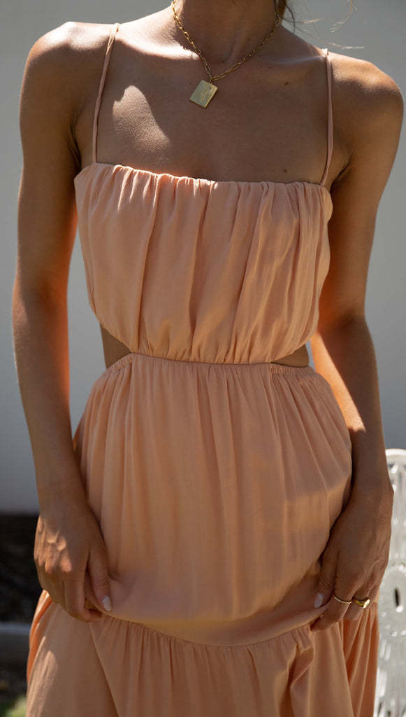 Siera | Vestido de cintura abierta