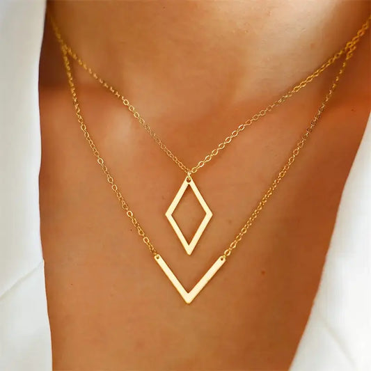 Collar Colgante en V Geométrico