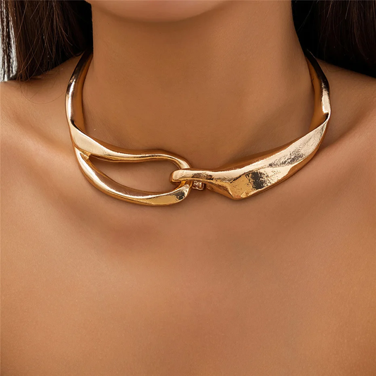 Collar Oro con Textura Atrevida