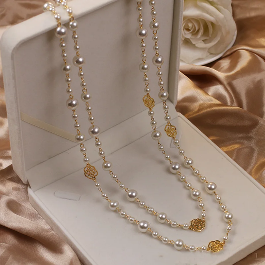 Collar Elegante Oro con Perlas